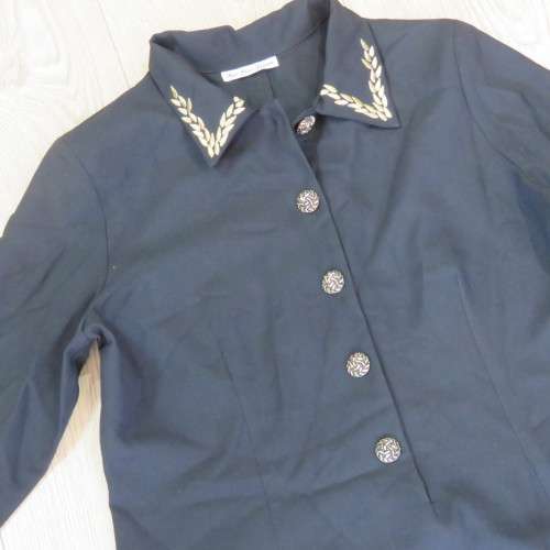 Female Muslim outfit - Total back length 105 cm - Armpit to cuff 46 cm - Armpit to armpit 53 cm