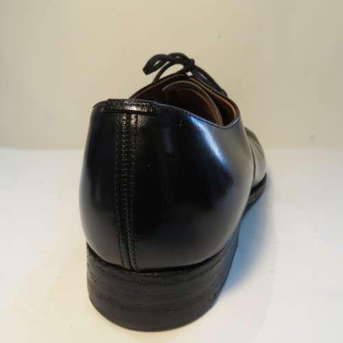 Church`s Shoes pair of calf leather oxford black formal shoes - Size 8 - Barely warn