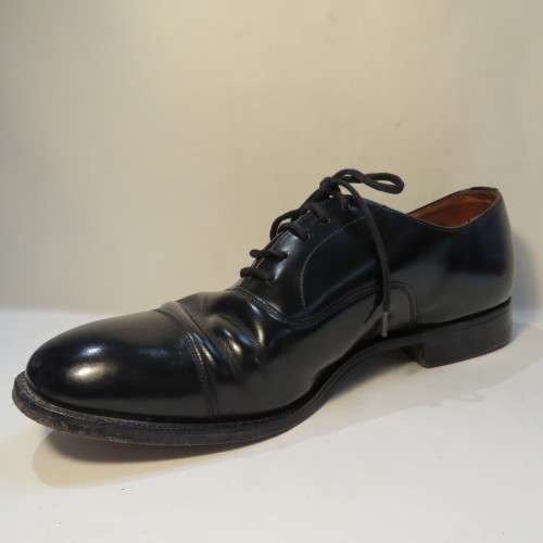 Church`s Shoes pair of calf leather oxford black formal shoes - Size 8 - Barely warn