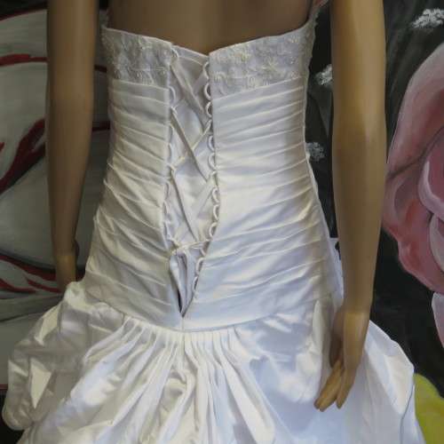 Beautiful wedding dress - Used Once - Needs a clean at bottom - Sizes shown in pictures