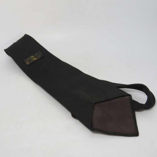 Black Monument tie with unknown crest - Length 129 cm