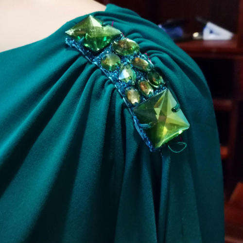 Beautiful emerald green evening dress with bling-bling beading detail - Size 16