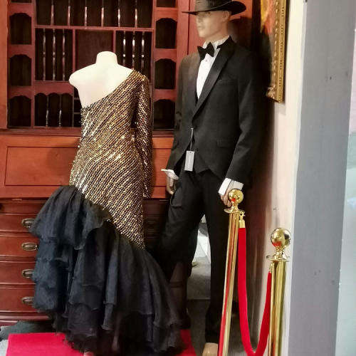Exceptional One sleeve Black and Gold evening dress