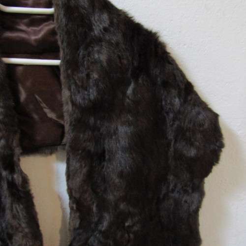 Beautiful condition large fur stole - hi-quality item - 192cm
