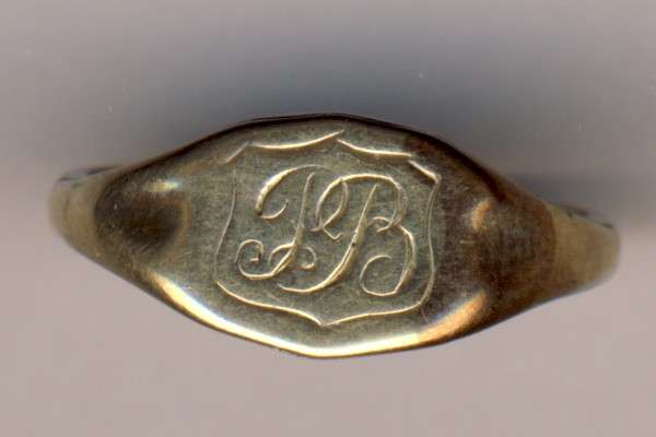 Silver & Gold ring inscribed PB - weight 2,2 grams - mostly silver