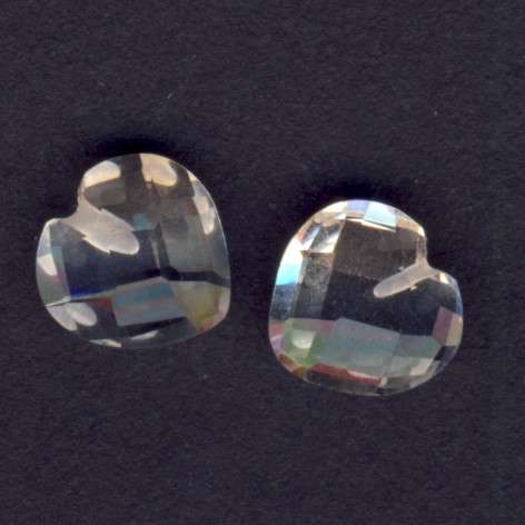 Pair of heart shaped Topaz stones - total 1,78 carat