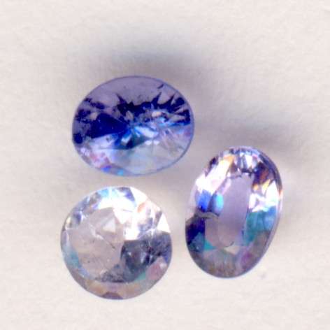 Lot of 3 genuine Tanzanites - total 0,52 carat