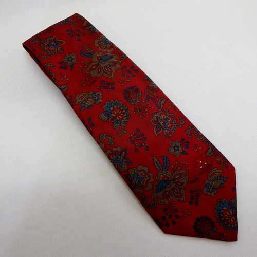 Red Gianotti tie with floral pattern