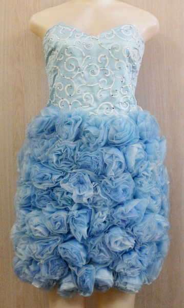 Light blue bridesmaid dress - NEW- Size : 8 - Length from back to hemline : 78cm