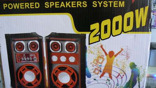 WOW 2000 WATS SPEAKERS BUILD IN AMP RADIO/ USB 2 SPEAKERS COMBO