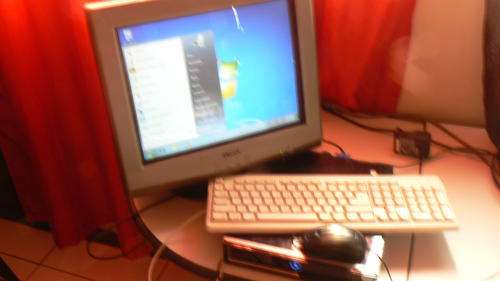 SAMSUNG SLIM STATION WITH SCREEN AND KEY BORD PLUS MOUSE BARGAIN
