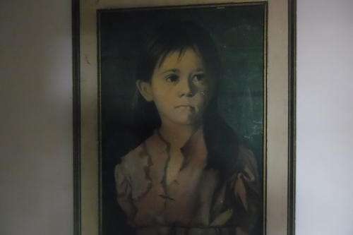 CRYING GIRL IN FRAME   AMAZING ONE RAND START
