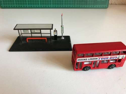 Matchbox London Bus and Bus Stop set
