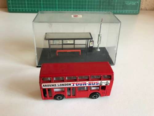Matchbox London Bus and Bus Stop set