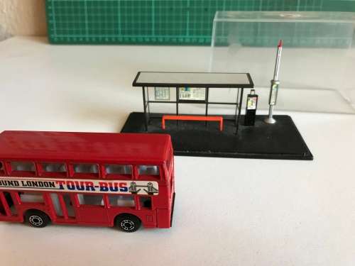 Matchbox London Bus and Bus Stop set