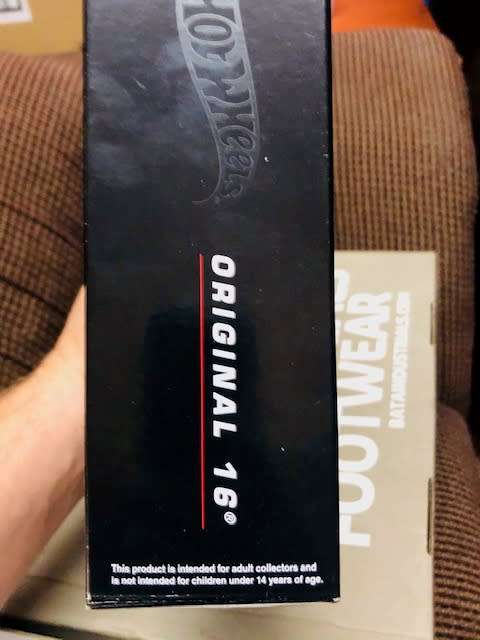 Hot Wheels Sweet 16 California Miniatures Barracuda Limited to 6000 pcs.