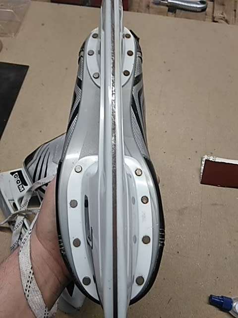 ICE Hockey Skates CCM 2.0 AGILITY Tacks - Used