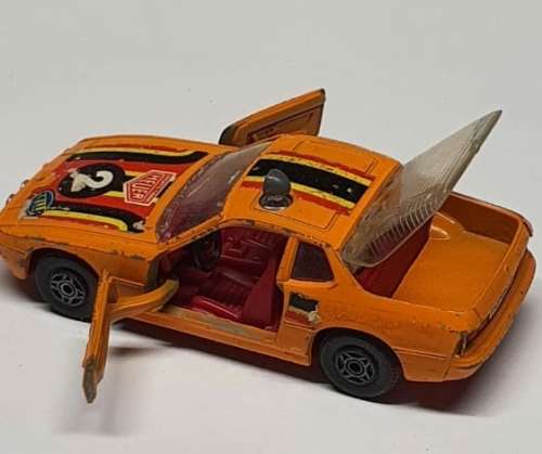 Corgi Porsche 924 Scale 1:43