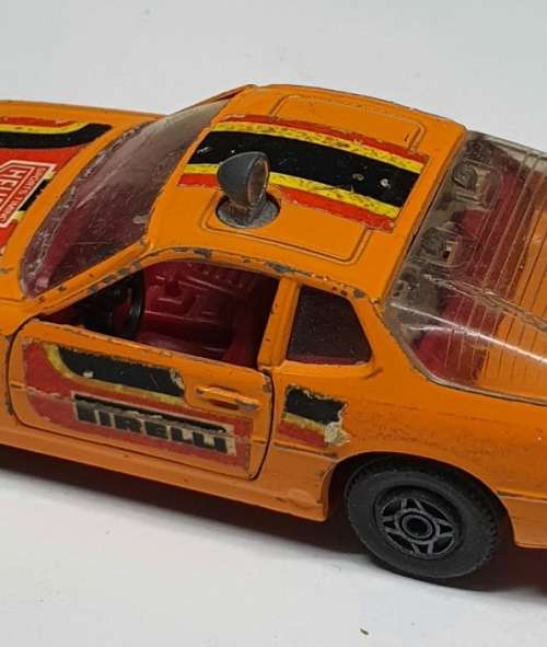 Corgi Porsche 924 Scale 1:43