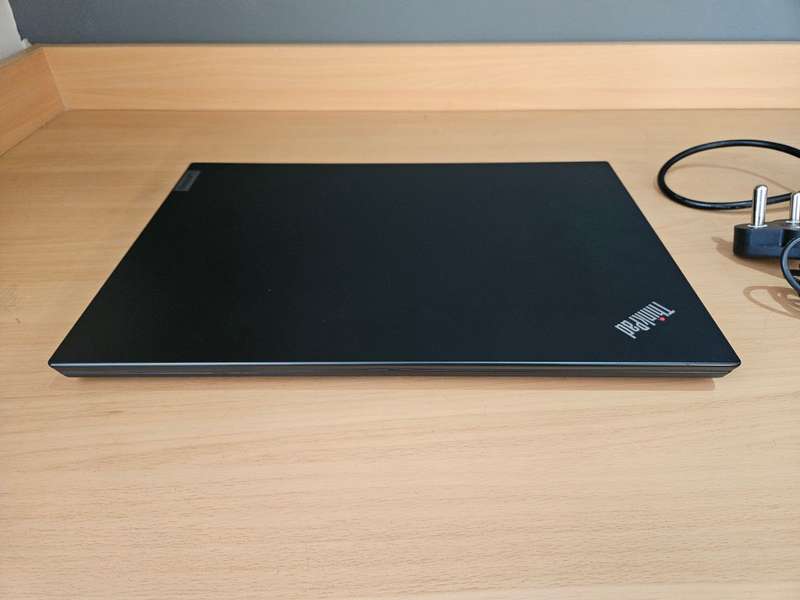 IMMACULATE*AMAZING LAPTOP*LENOVO THINKPAD L15*i5-1135g7*8GB DDR4*256GB SSD*WINDOWS 10 PRO