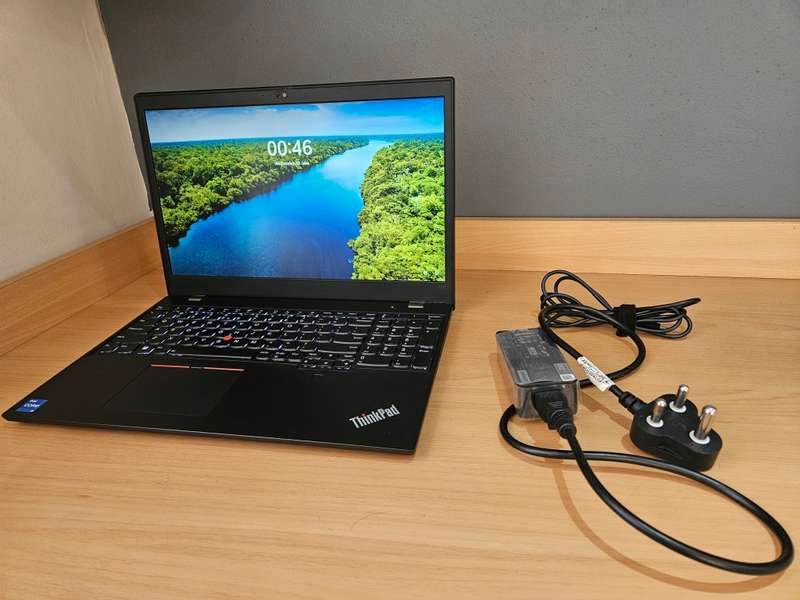 IMMACULATE*AMAZING LAPTOP*LENOVO THINKPAD L15*i5-1135g7*8GB DDR4*256GB SSD*WINDOWS 10 PRO
