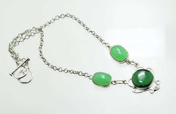 OLIVE GREEN QUARTZ TIBETAN SILVER NECKLACE - CHOKER