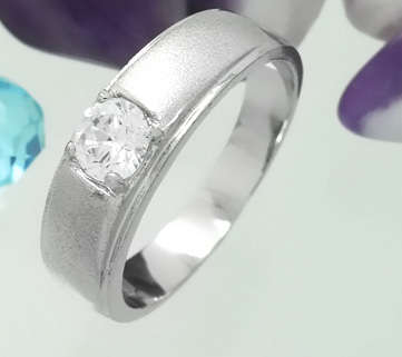 ***18 ct White GP Tanamera Collection*** Ring Size 7.5