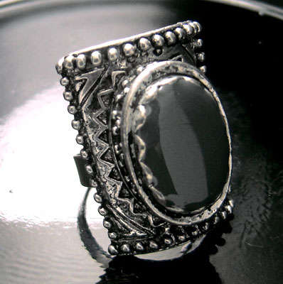 Total Clearance !!! Antique Design Silvertone Adjustable Ring