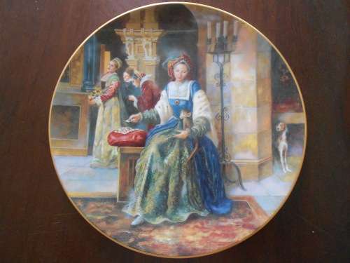Royal Doulton Collectors Plate PN94 : CATHERINE OF ARAGON, 1st wife of Henry Viii : Crisp Colours