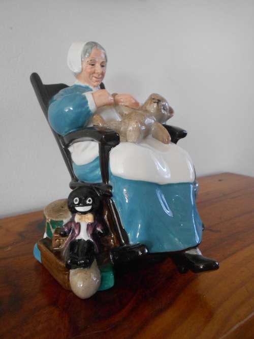 BUY NOW!  Royal Doulton "Nanny" HN2221 Figurine: Pristine Conditon