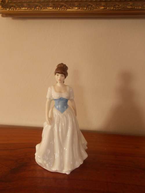 Low starting bid: Charming Royal Doulton "Melody" HN 4117 Figurine, Pristine Condition