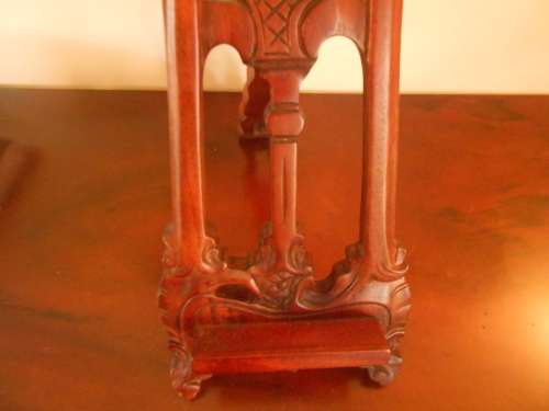 Beautifully Carved Wooden TABLE EASEL (39cm H) VG Condition