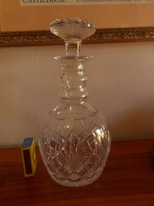 Stuart Lead Crystal Decantor with mushroom stopper : Great Condition