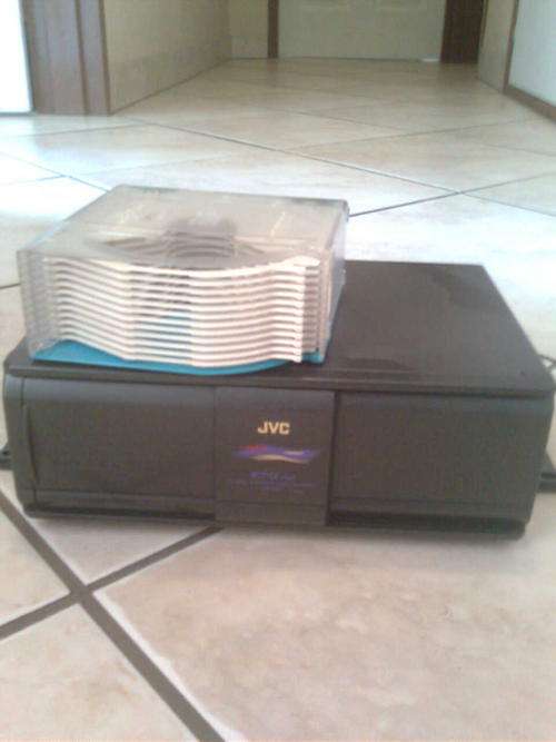 JVC 12 cd shuttle
