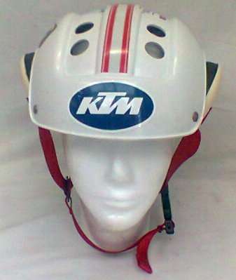 BICYCLE HELMET