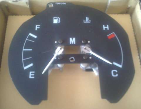 TOYOTA CAR FUEL AND HEAT  GAUGE