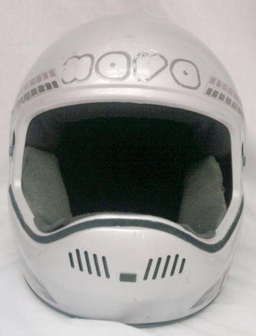NOVO BIKE HELMET NO VISOR LOTS OF SCRATCHES (MADE IN ITALY)