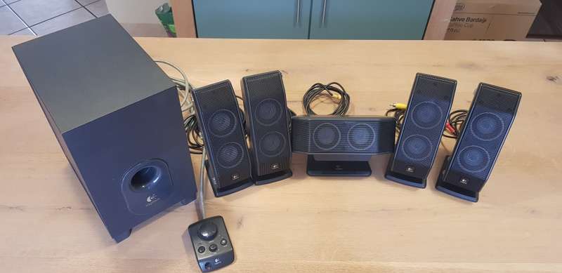 Logitech X-540 5.1 Surround Sound Speaker System with Subwoofer (volume control not working)