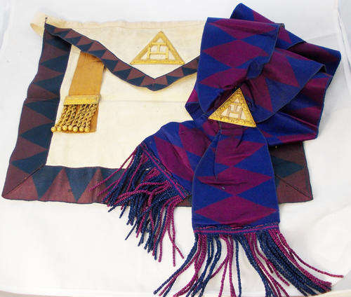 Royal Masonic Regalia With Royal Arch Companions Sash