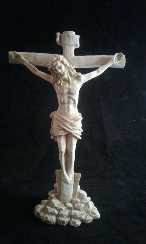 Exquisite Crushed Marble Jesus Crucifix
