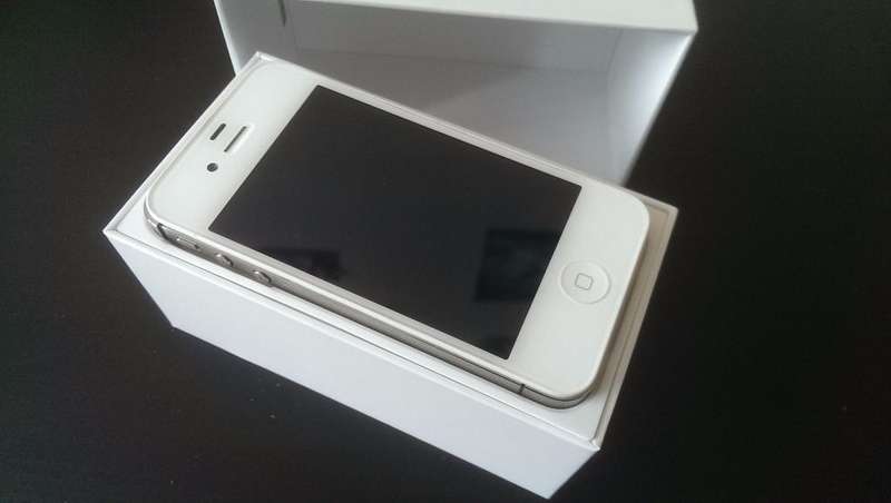 APPLE IPHONE 4S FOR SALE! FREE SHIPPING! *PROMOTION*