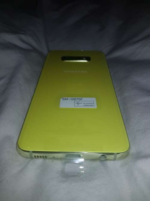 Samsung Galaxy S10e