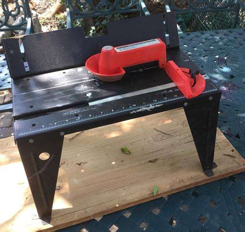 Mini router table