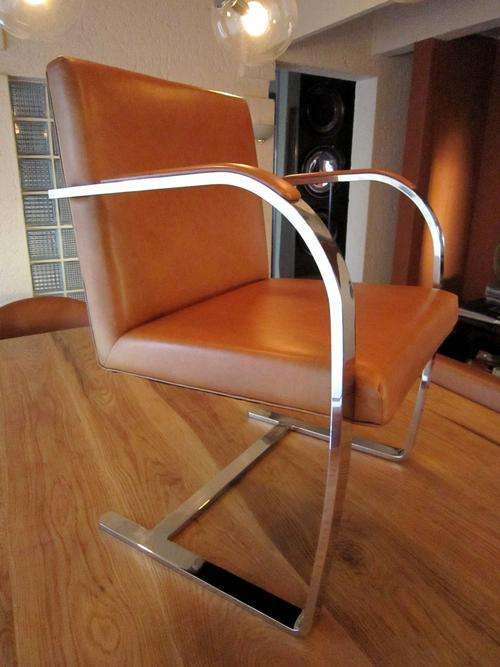 Leather & Stainless steel chairs (designer - Mies vd Rohe)
