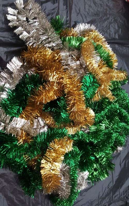 CHRISTMAS TREE DECORATIONS VANTAGE JUST NEED A BIG CHRISMAS TREE AND LIGHTS IN GREAT CONDITION