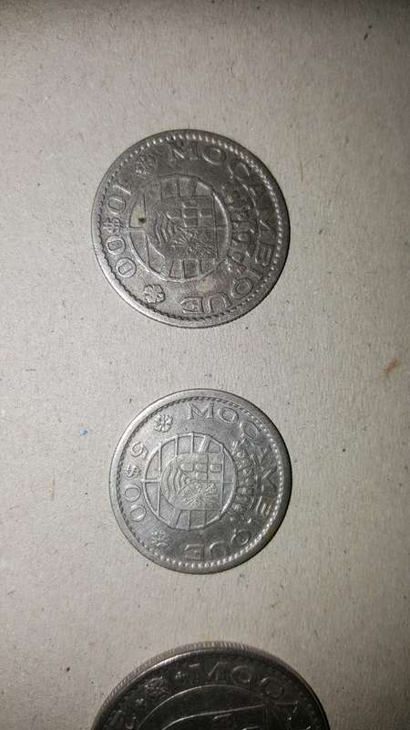 3x ESCUDOS MOZAMBIQUE COINS