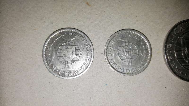 3x ESCUDOS MOZAMBIQUE COINS