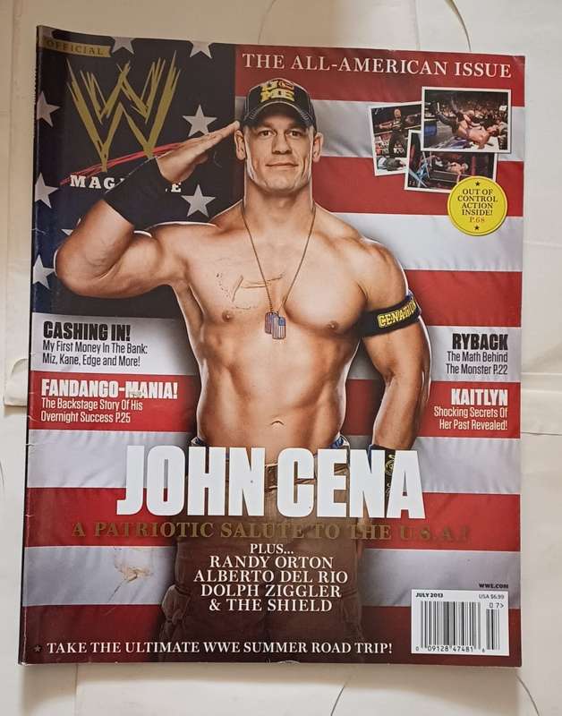 WWE MAGAZINE - JULY 2013
