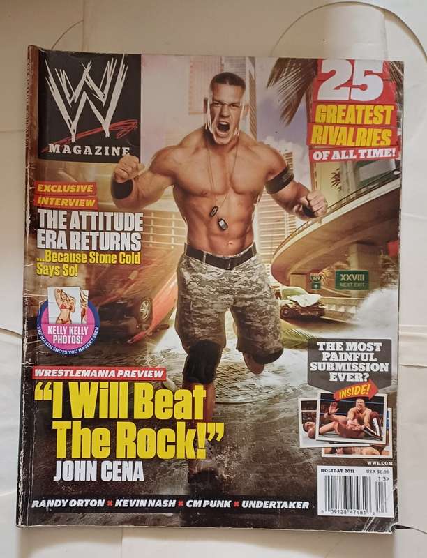 WWE MAGAZINE - HOLIDAY 2011