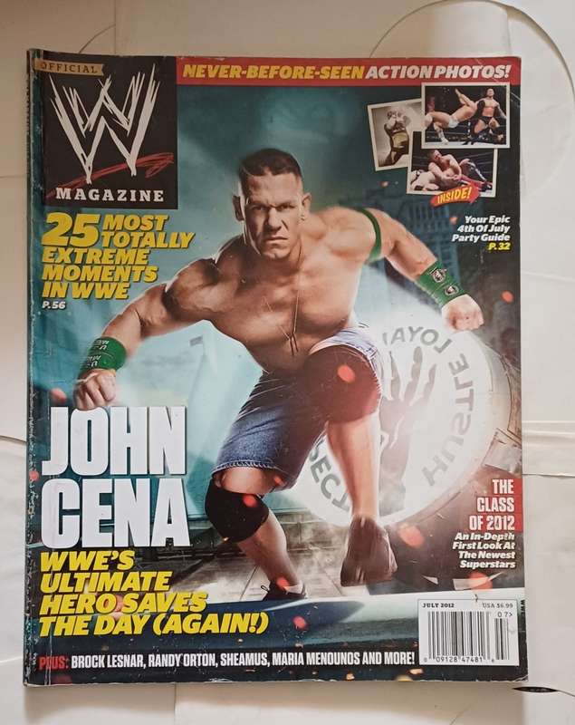WWE MAGAZINE - JULY 2012